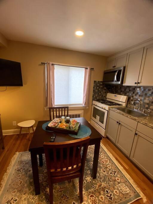 Cozy Boston Getaway Apartment! Free Parking Ngoại thất bức ảnh